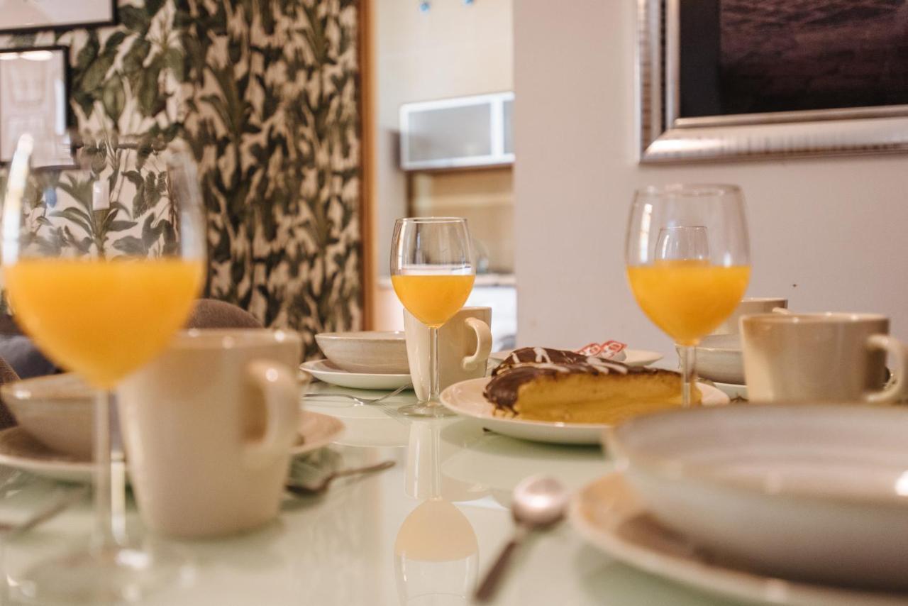 Homeyseville- Bright Apartment At Santa Cruz 6 Pax, Parking Optional Zewnętrze zdjęcie