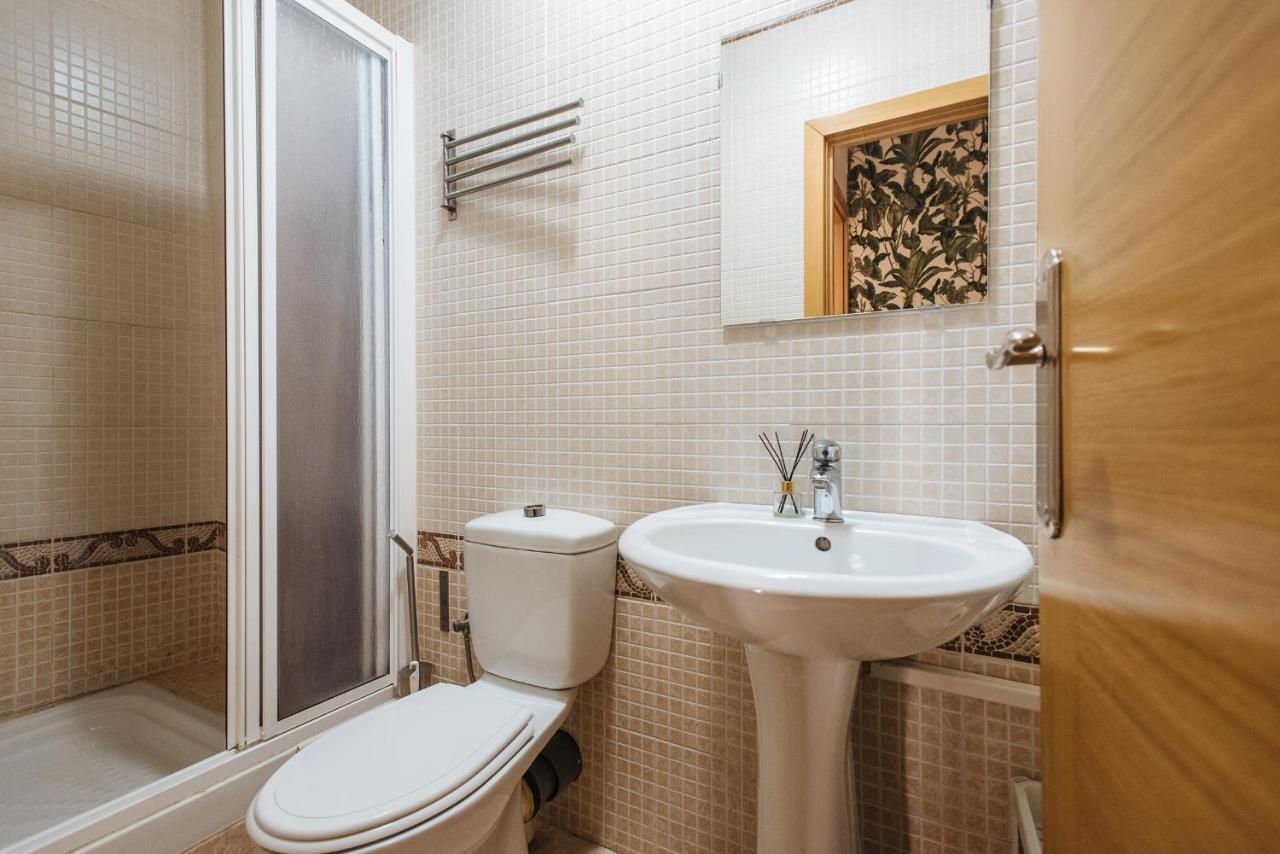 Homeyseville- Bright Apartment At Santa Cruz 6 Pax, Parking Optional Zewnętrze zdjęcie